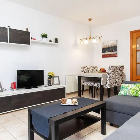 Zefir By Interhome *